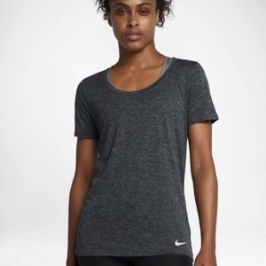 Nike Dri-Fit Legend Short Sleeve